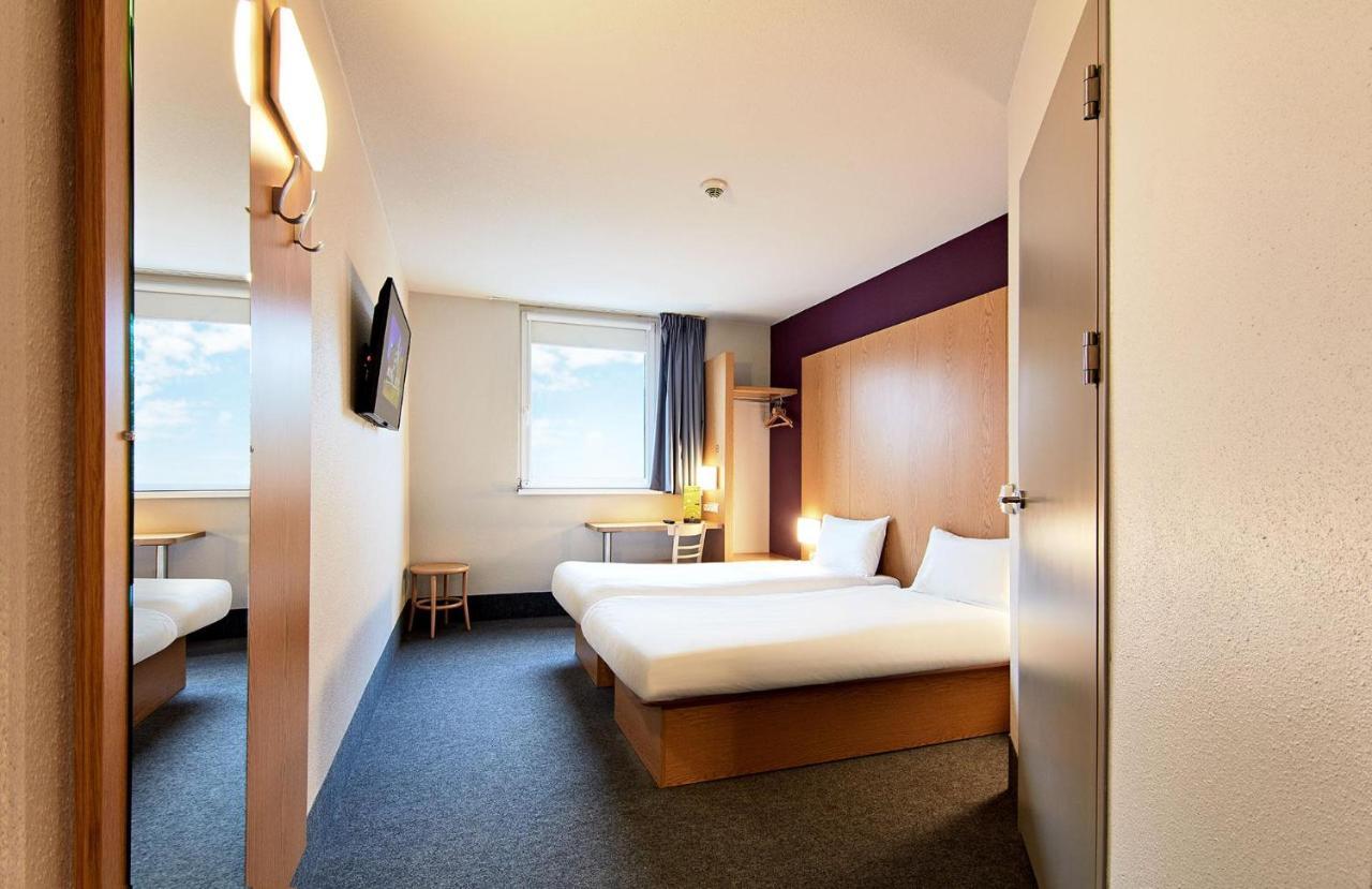 B&B ホテル トルン Stary Toruń エクステリア 写真