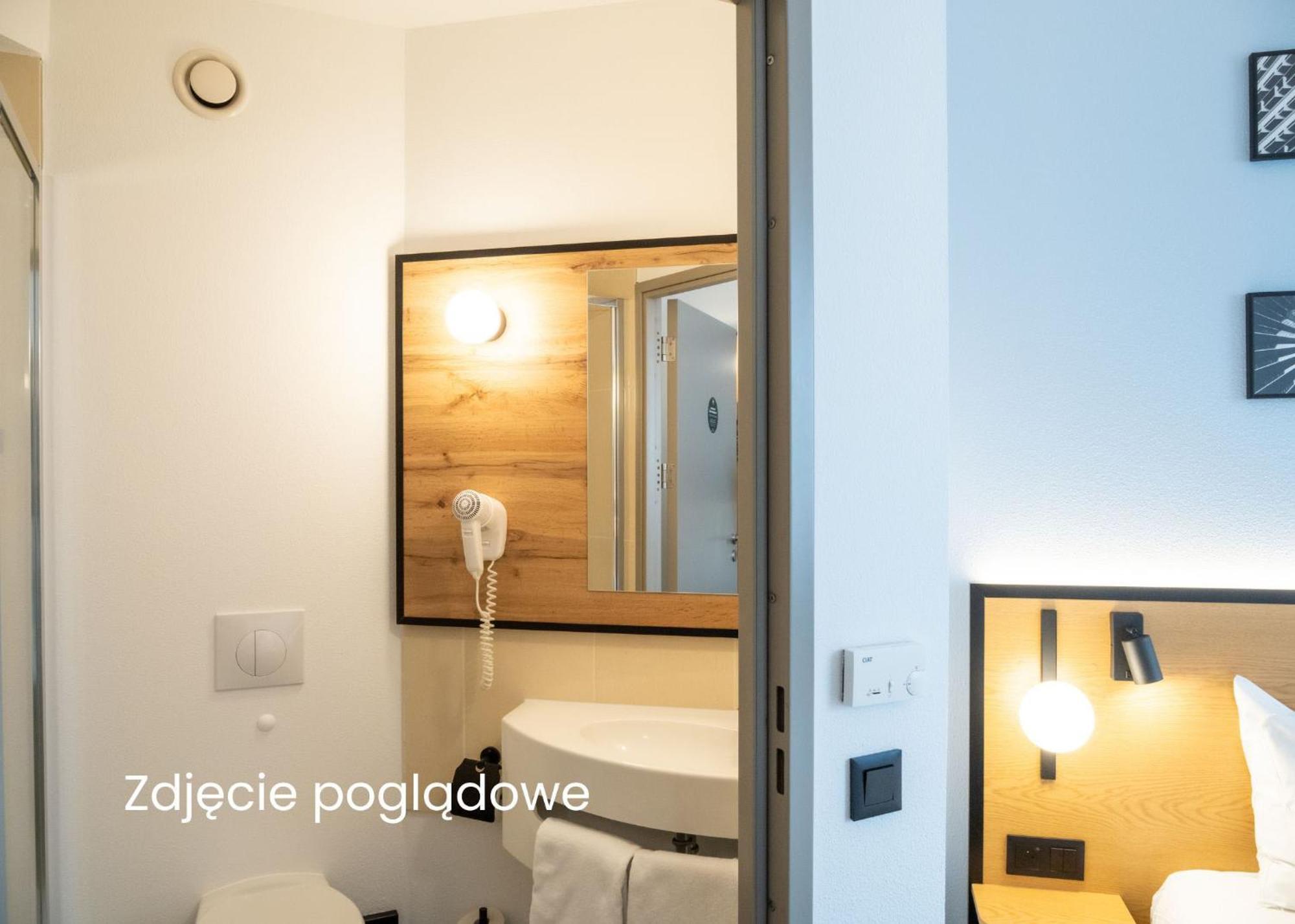 B&B ホテル トルン Stary Toruń エクステリア 写真